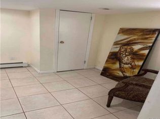 82 Arlington Ave, Valley Stream, NY 11580