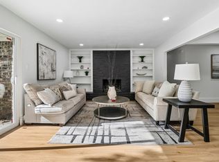 2116 Tamworth Ct, Bedford, TX 76021