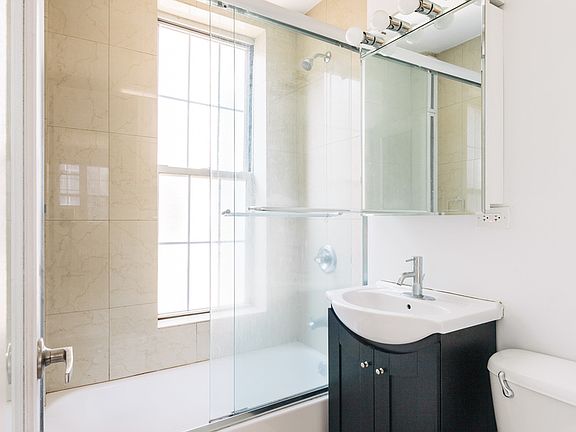 5th image of 220 Sullivan St APT 4G