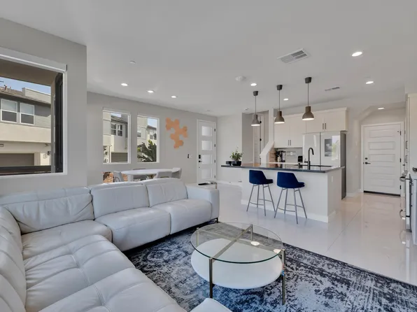 9001 Baddha Ct, San Diego, CA 92126