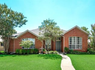 8310 Lake Bend Dr, Rowlett, TX 75088