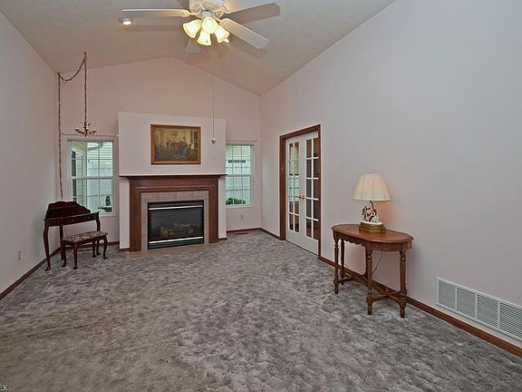 4th image of 7626 Willow Woods Dr #15A
