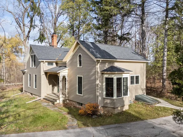 W6081 County Rd U, Plymouth, WI 53073