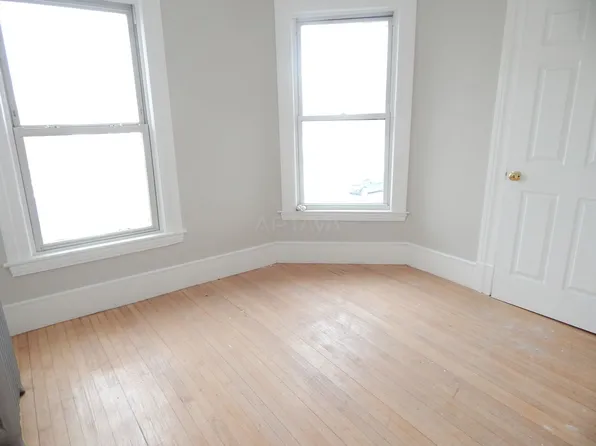 25-A Kelly Rd #25, Cambridge, MA 02139