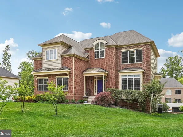 9033 Igoe St, Lorton, VA 22079