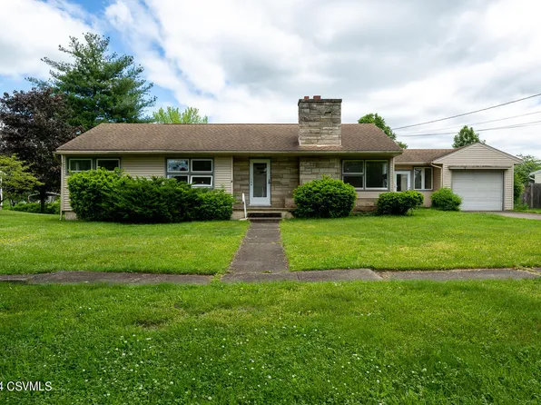 140 Knights Dr, Bloomsburg, PA 17815
