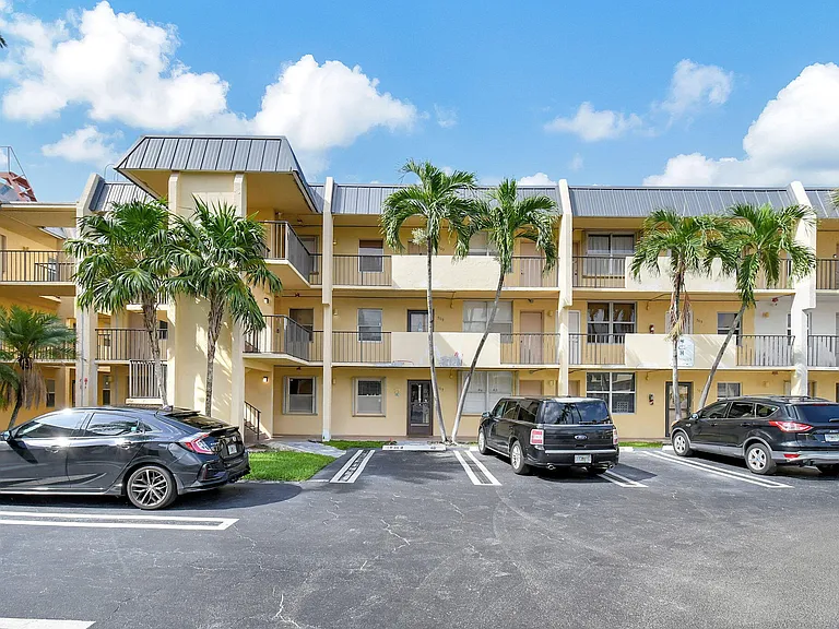 777 S Federal Hwy #202-H — Photo 44