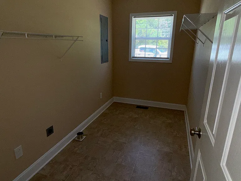 5956 Jenkins Rd — Photo 13