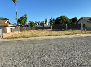 395 W Paisley Ave, Hemet, CA 92543