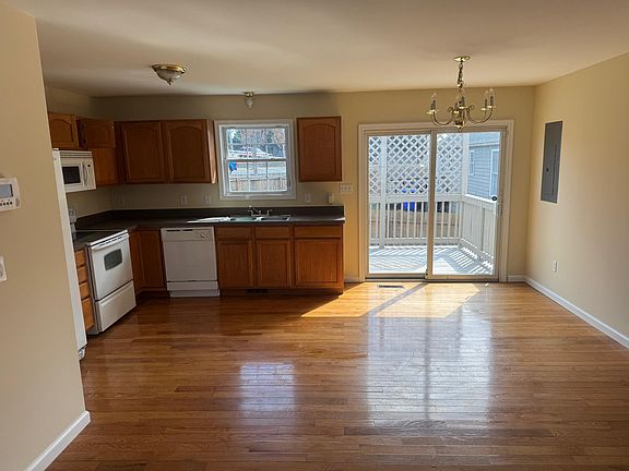 4th image of 400 E 11th Ave