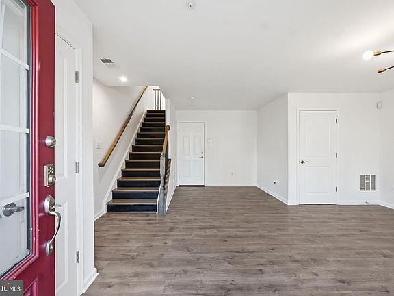 2nd image of 7117 Firwood Ln