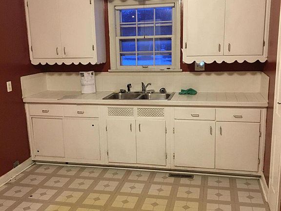 5th image of 8630 W Montana Ave