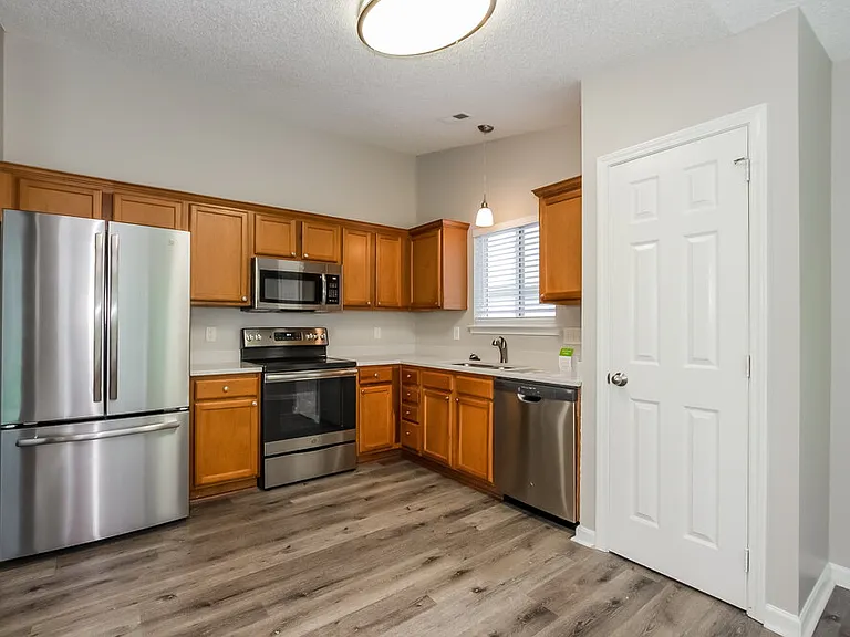 5410 Starflower Dr — Photo 10