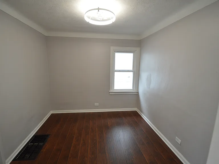 332 Sheldon St — Photo 14