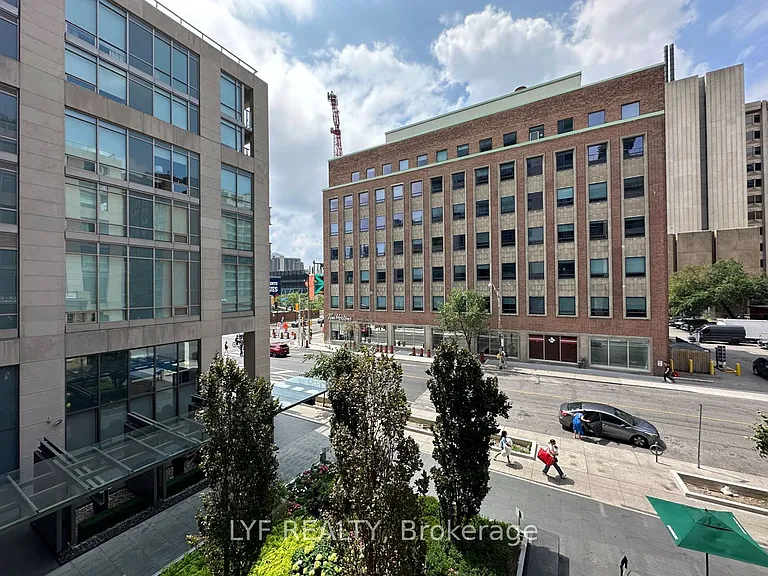 1 Bedford Rd #212 — Photo 17