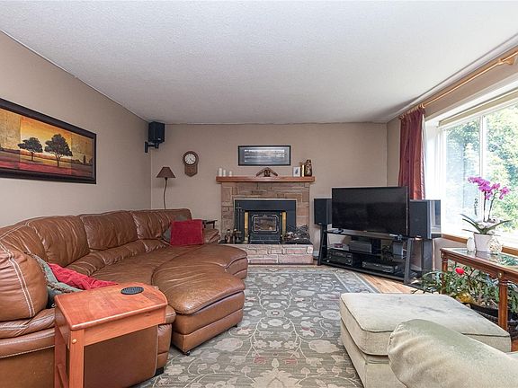5th image of 6172 Alington Rd #9