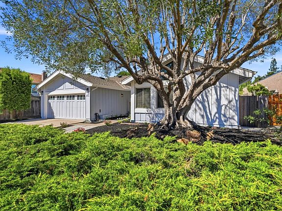 3rd image of 351 Montwood Cir
