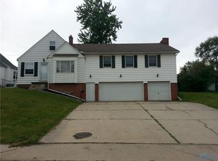 2470 Starr Ave, Oregon, OH 43616