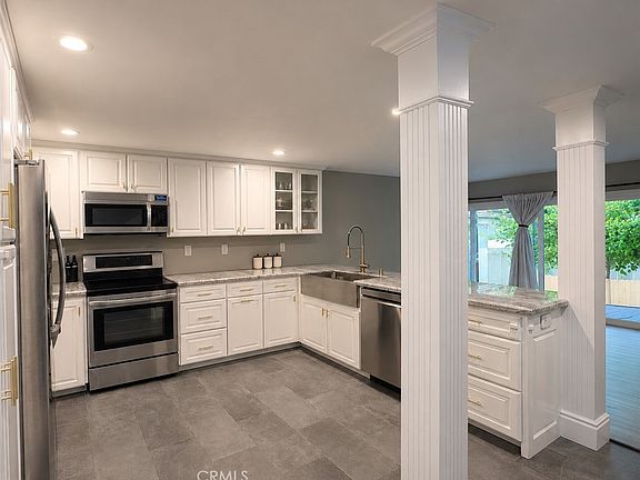 5th image of 10151 Larwin Ave Unit 3