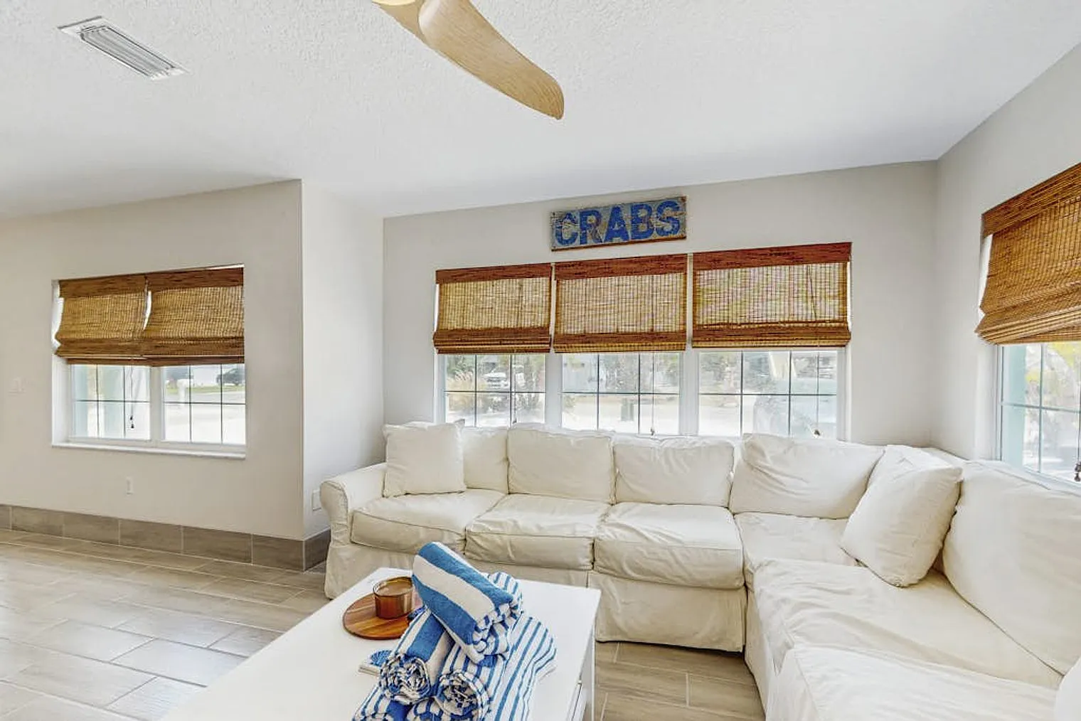 3 bed, 2.0 bath, 1582 sqft, $7,838 — Photo 2