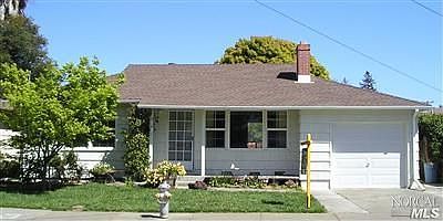 1st image of 470 Roosevelt St