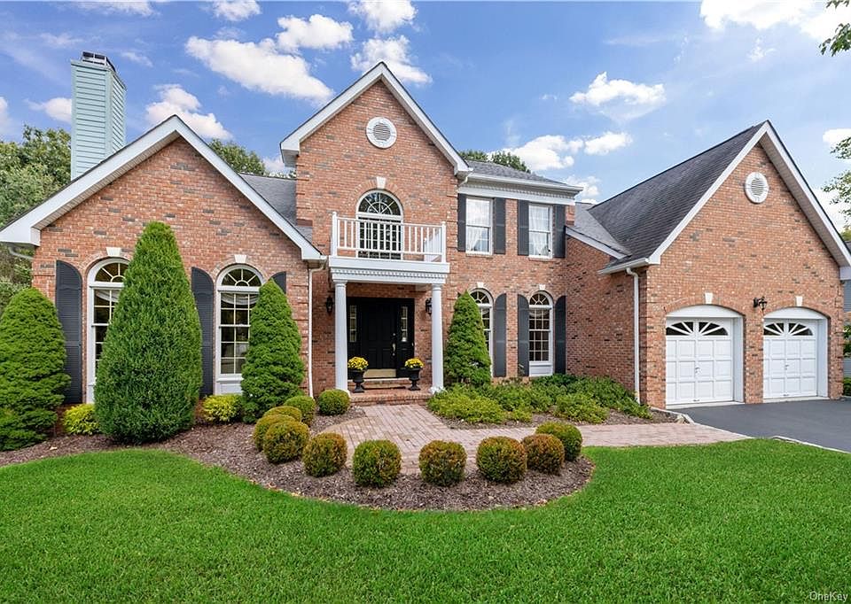 1st image of 21 Carlton Dr