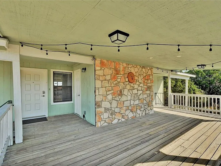 20800 Bonanza St #C — Photo 2