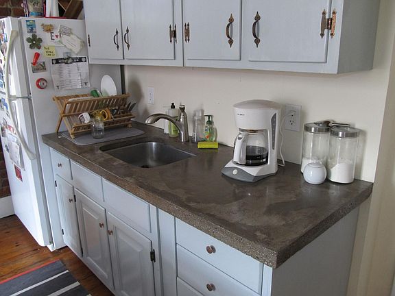 3rd image of 2429 Hanover Ave #B