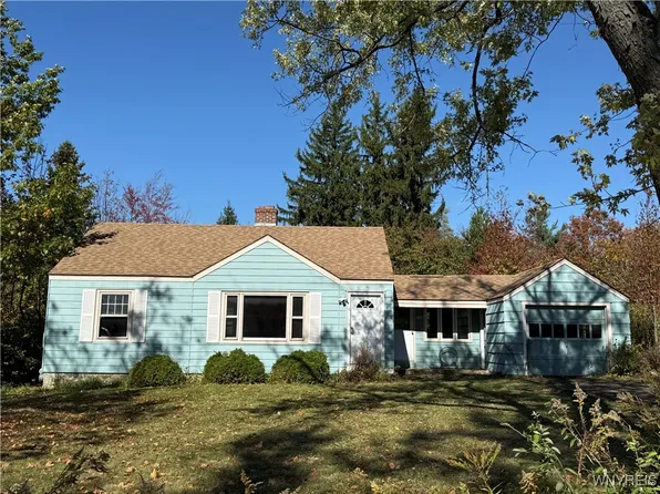 6164 Ward Rd, Orchard Park, NY 14127