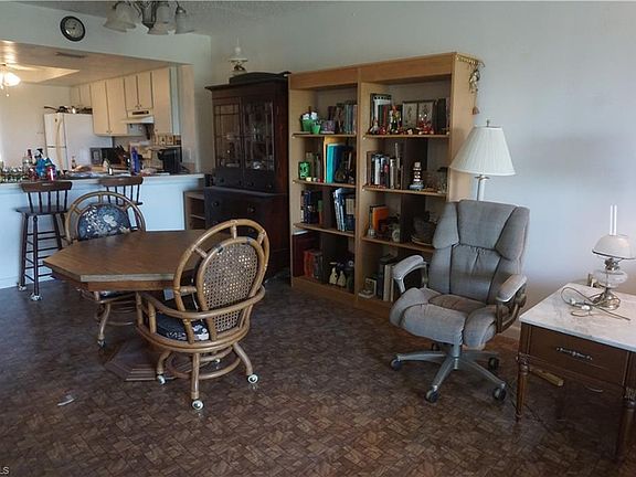 4th image of 26371 Hickory Blvd APT 403