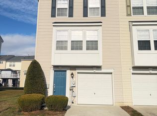 28 Witherspoon Ct, Falling Waters, WV 25419