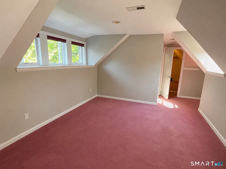 77 Partridge Dr — Photo 4