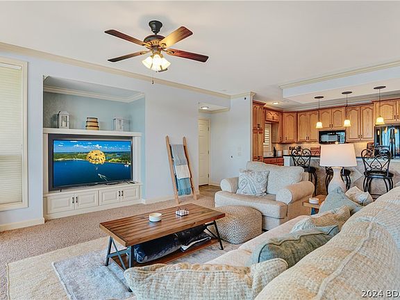3rd image of 985 Summer Place Dr Unit 4B