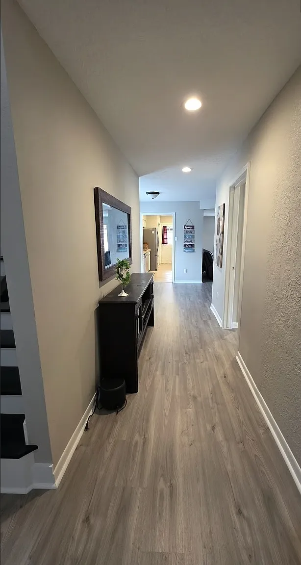 712 Snead Ct — Photo 4