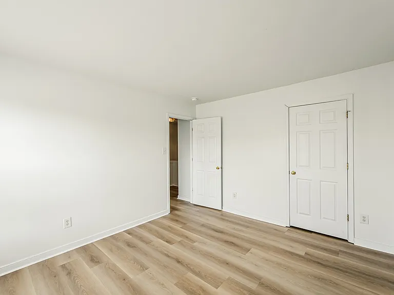 1429 New Haven Ct — Photo 42