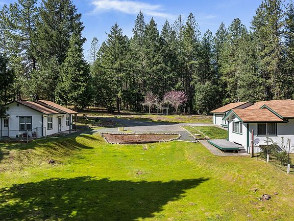 2nd image of 2276 Azalea Dr