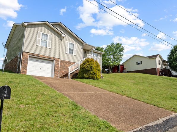 214 Cumberland Cove Dr, Carthage, TN 37030