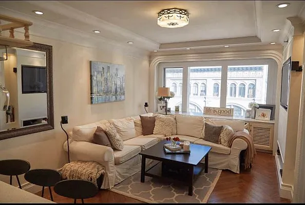 Rented by Urbanite Realty Inc | media 12