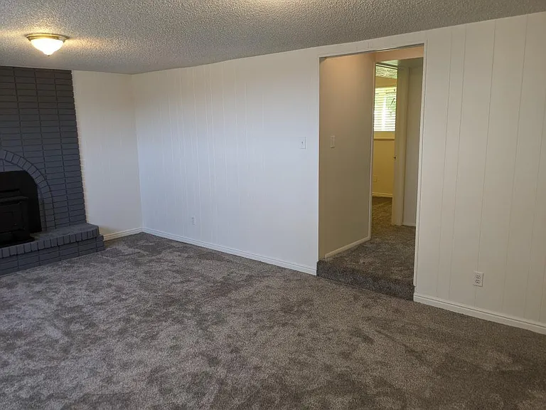 200 N State St — Photo 22
