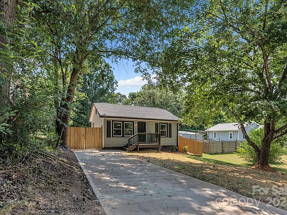 2nd image of 135 Winget Cir