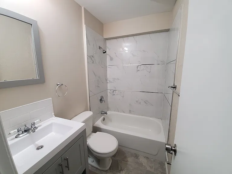 306 Main St #6 — Photo 34