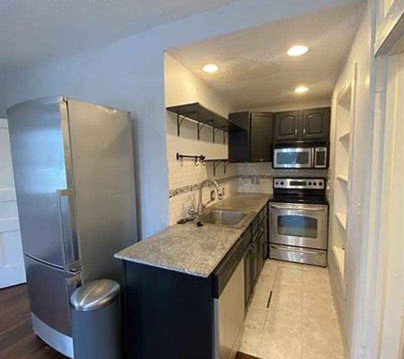 3830 Warwick Blvd #2B