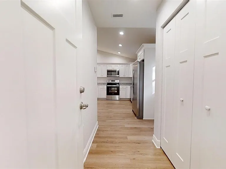 20651 SW Marine Blvd — Photo 11