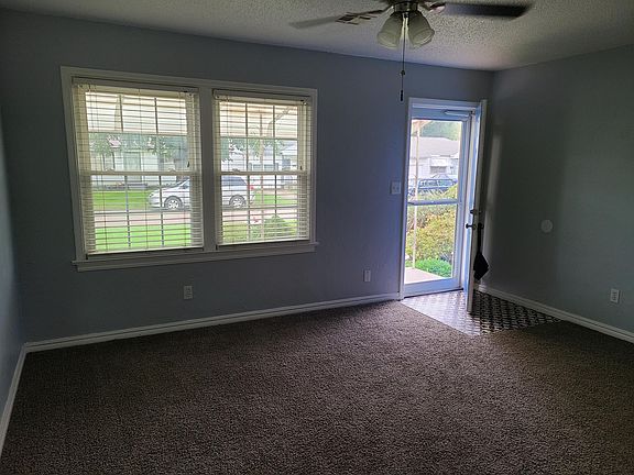 2nd image of 4752 SE 24th St