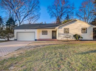 5 Tremont Ct, Huntington Station, NY 11746