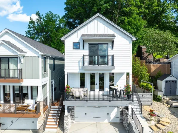 219 S 2nd St, Loveland, OH 45140