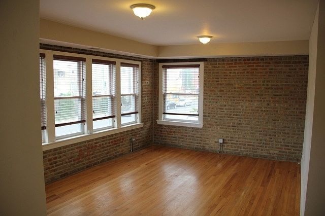 2nd image of 3040 W Diversey Ave APT 1S