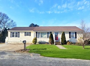 5 William St, Acushnet, MA 02743