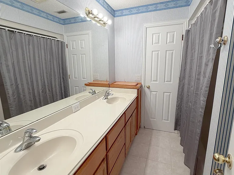 4506 Hollow Ridge Dr — Photo 26