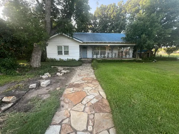 300 W Wilson Ave, Whitney, TX 76692